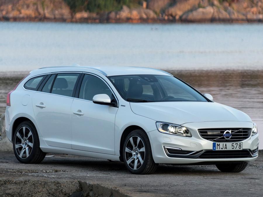  Volvo V60 D6 Plug-In Hybrid 2013 года  (фото 14 из 25)